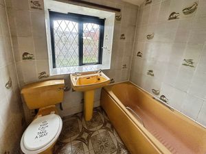 Bathroom- click for photo gallery